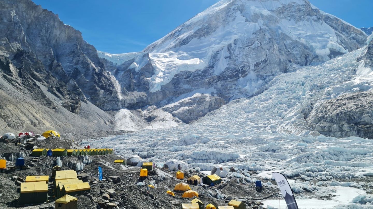 Vor einer Woche begann die Saison am Mount Everest