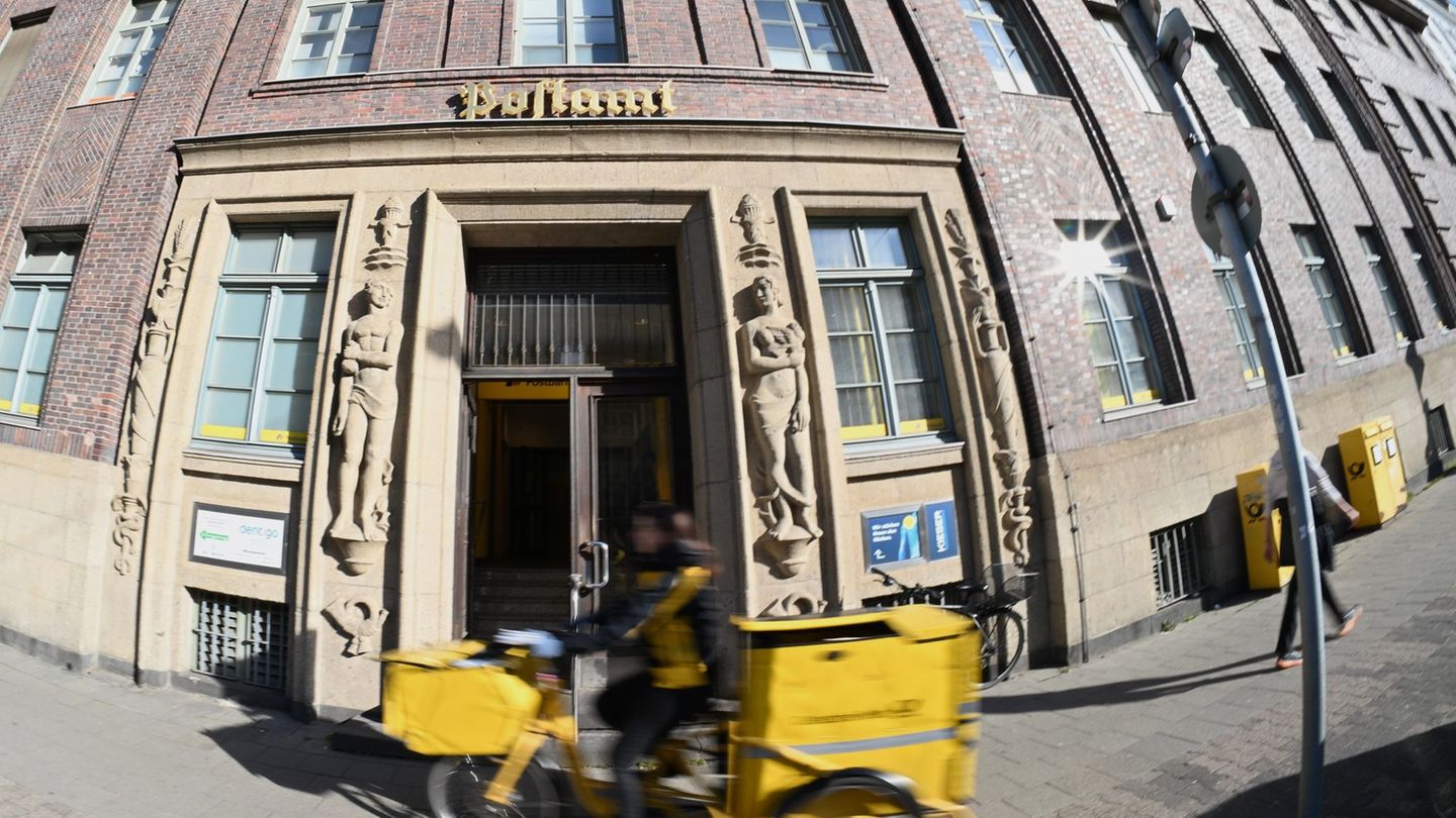Relics of the Bundespost: Post and Telekom still have thousands of officials