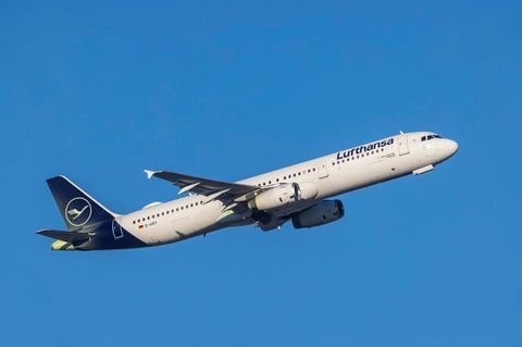 Lufthansa A321 in der Luft