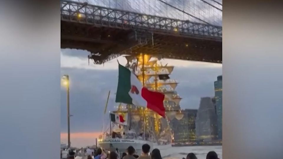 Segelschiff rammt Brooklyn Bridge – Videos zeigen Schiffsunglück