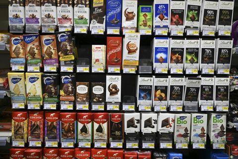 Schokoladenregal in Supermarkt