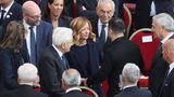 Meloni begrüßt Selenskyj. Die Amtseinführung ist eine Gelegenheit für Politiker, sich auszutauschen   