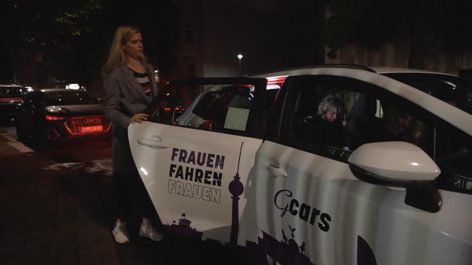 Neuer Anbieter bietet Taxifahrten von Frauen für Frauen an Viele Frauen sorgen sich beim nächtlichen Heimweg um die eigene Sicherheit. Ein neuer Fahrdienst von Frauen für Frauen will für mehr Schutz sorgen.