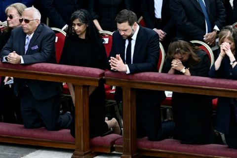 Vizepräsident auf Knien