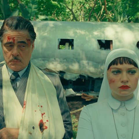Film scene with Kate Winslet's daughter Mia Threapleton and Benicio del Toro