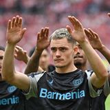 In der letzten Saison erreichte die "Werkself" mit Trainer Xabi Alonso historisches: Die erste Meisterschaft in der Vereinsgeschichte und obendrein der DFB-Pokalsieg – das Double war perfekt. Jetzt ist Leverkusen wieder Vizekusen, Zweiter hinter den Bayern. Dem neuen alten Meister aus München wurde man in der gesamten Spielzeit kaum gefährlich. Am Ende trennen die beiden Vereine 13 Punkte. Im DFB-Pokal-Halbfinale flog das Leverkusener Starensemble um Florian Wirtz und Co. auch noch gegen Drittligist Arminia Bielefeld raus