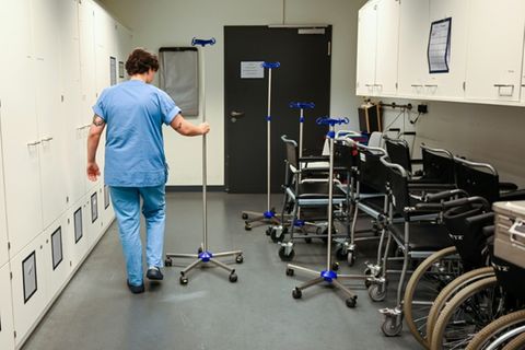 Arbeitskraft in einem Krankenhaus in Dortmund