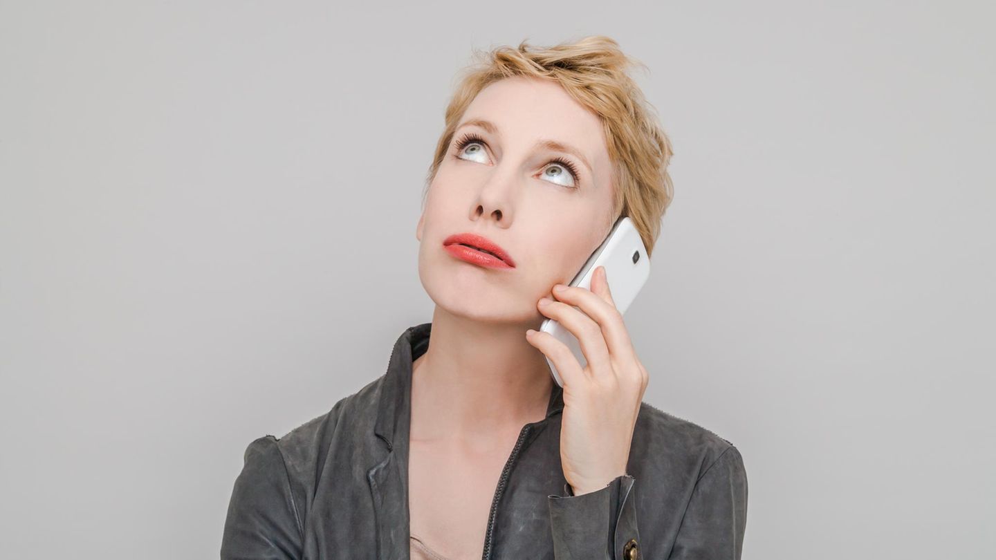 Knigge: Wie Sie ein Telefonat charmant beenden können