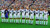 Als erster Verein aus der dritten Liga schaffte es Hertha BSC II um den späteren Nationalspieler Carsten Ramelow (5.v.r.) in der Saison 1992/93 ins Pokalfinale. Dort trafen die Berliner Amateure auf die Profis von Bayer Leverkusen. Das geht heute nicht mehr. Seit 2008 sind zweite Mannschaften aus dem Pokal ausgeschlossen