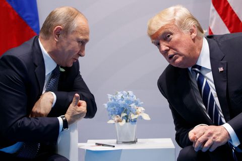 Wladimir Putin und Donald Trump beim G20-Gipfel 2017