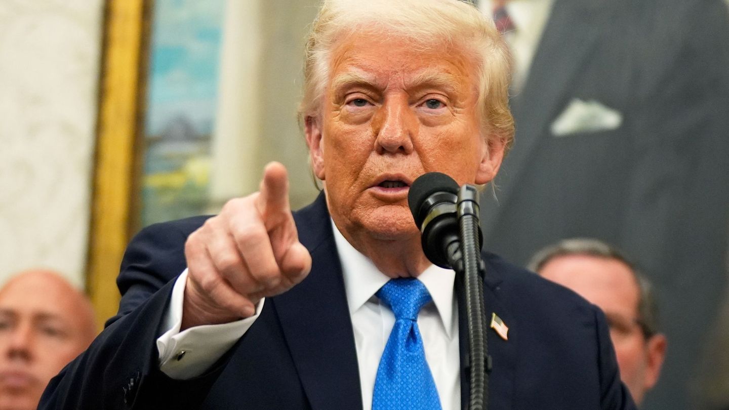 After diagnosis: Trump suggests covering up bidens cancer