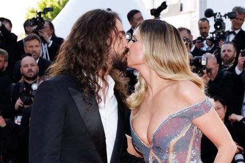Heidi Klum und Tom Kaulitz küssen sich vor Fotografen