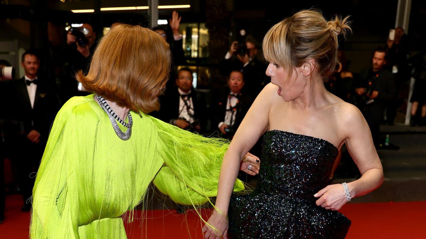 VIP News: Isabelle Huppert has clothes breakdown on the red carpet in Cannes