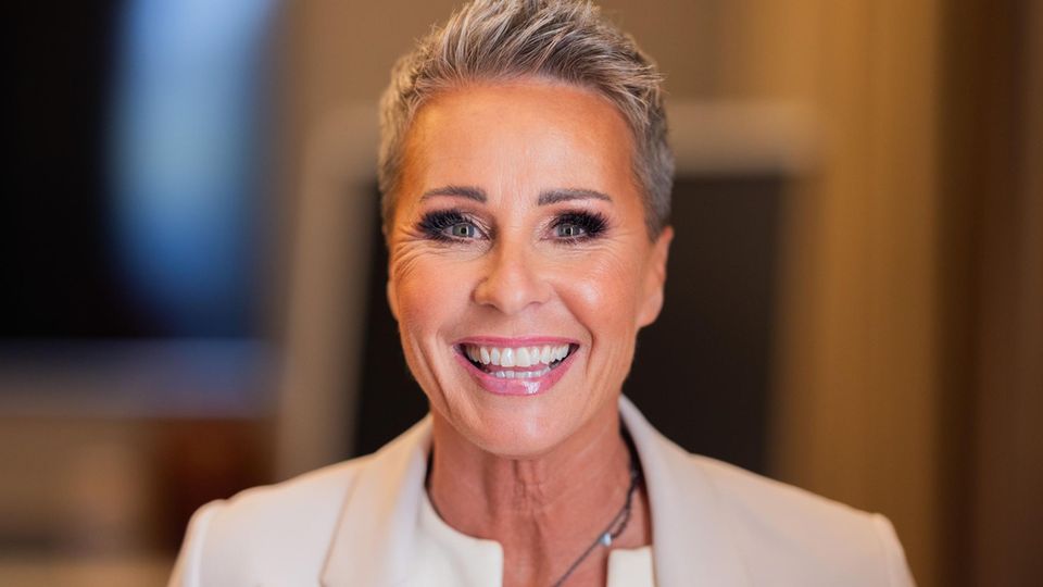 Moderatorin Sonja Zietlow steht bei einem Pressetermin im Neune Grandhotel Schloss Bensberg