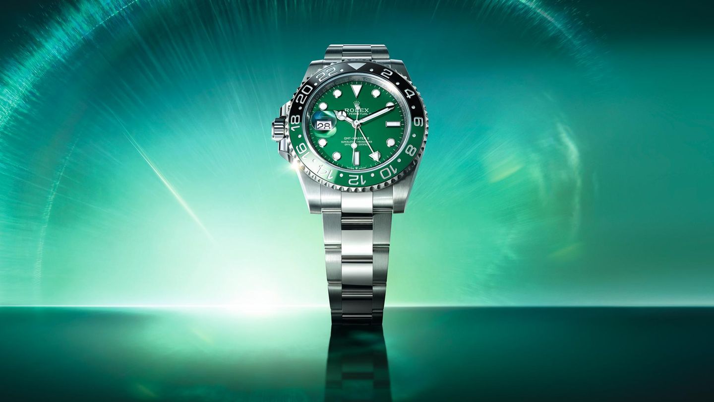 Rolex-Modell "GMT-Master II" mit schwarzgrüner Lünette Rolex-Modell "GMT-Master II" mit schwarzgrüner Lünette