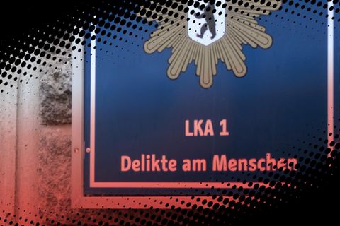 Montage zeigt Schild am Eingang des LKA 1