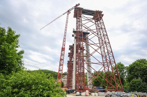 Die Baustelle einer Hochbrücke in Horb am Neckar in Baden-Württemberg