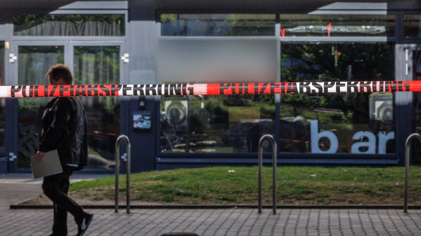 Suspicion of Islamism: DB app leads on a trail of alleged knife attackers Suspicion of Islamism: DB app leads on a trail of alleged knife attackers