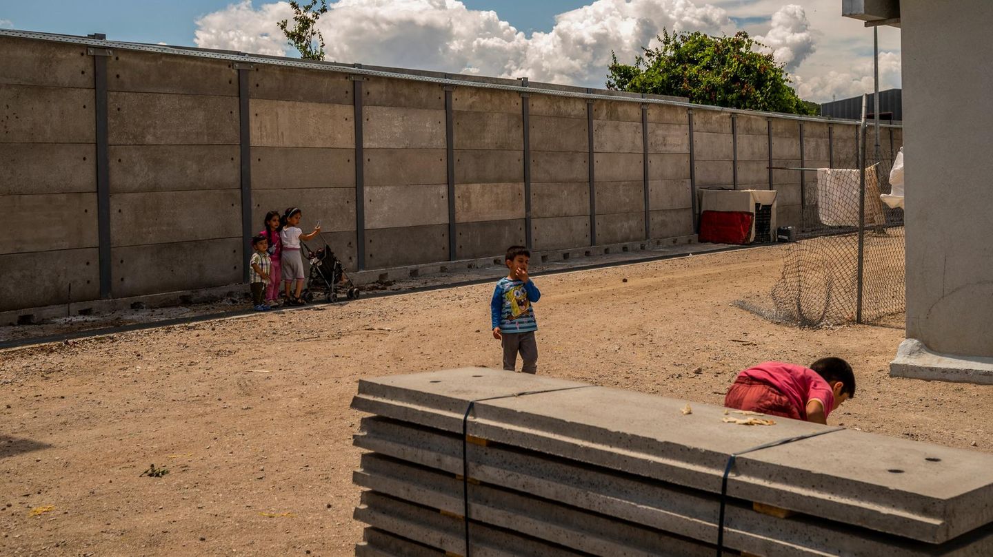 Greece: Refugees ignore Merz ‘new border policy