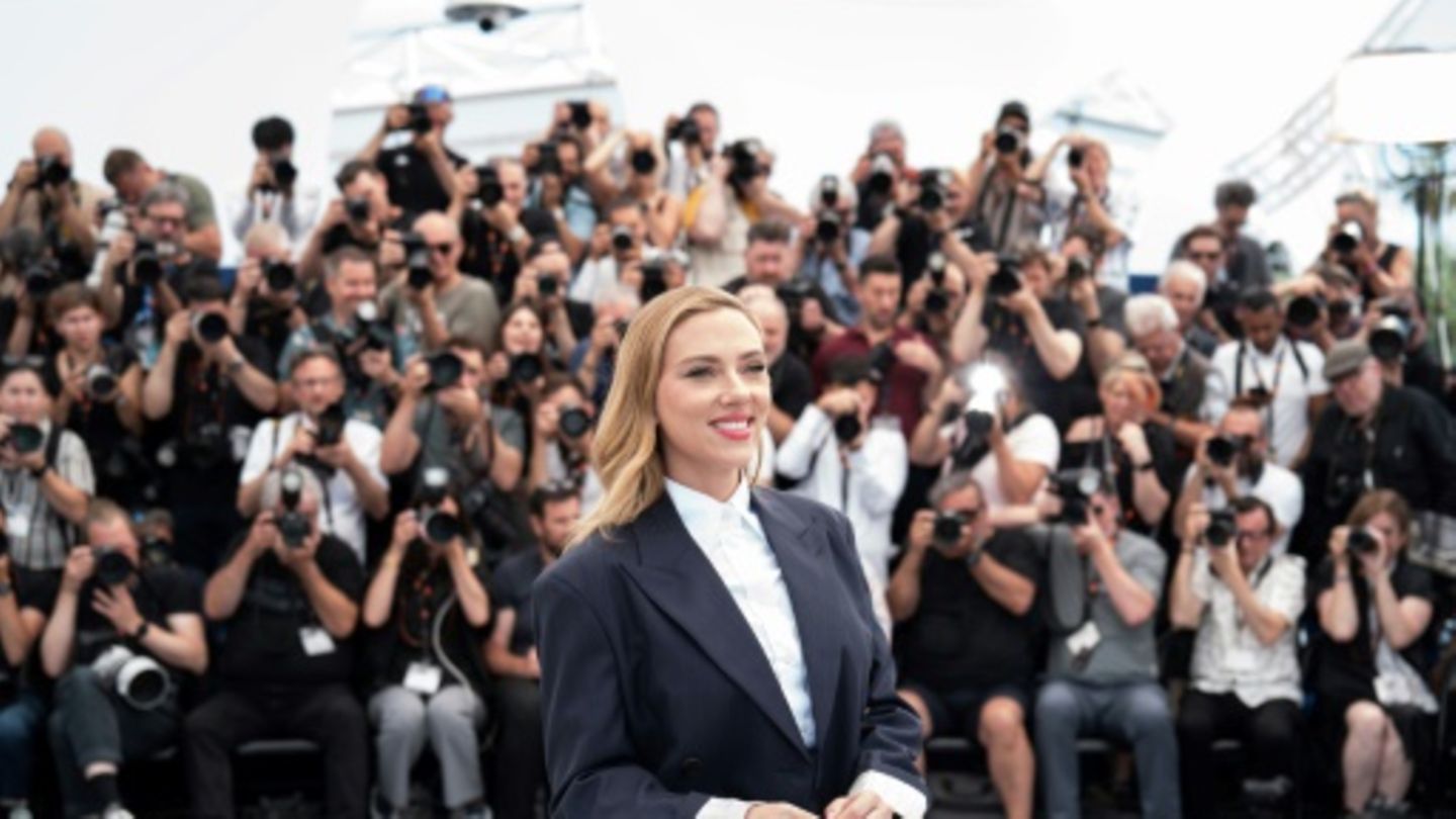 Scarlett in Cannes