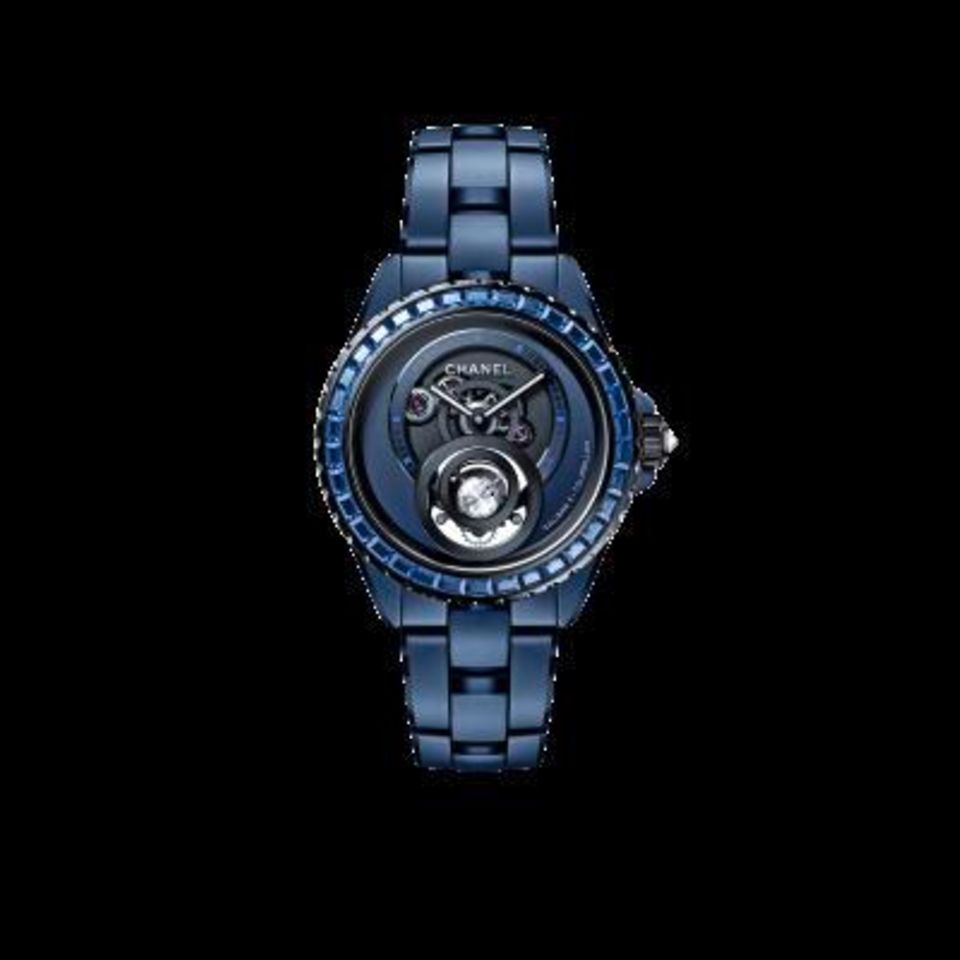Mattblaue Uhr von Chanel namens "J12 BLEU DIAMOND TOURBILLON"