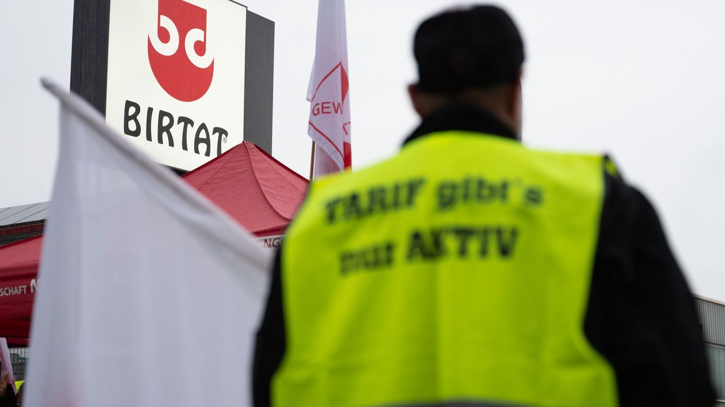 Doner strike: Warnstreik lame Dönerspieß production