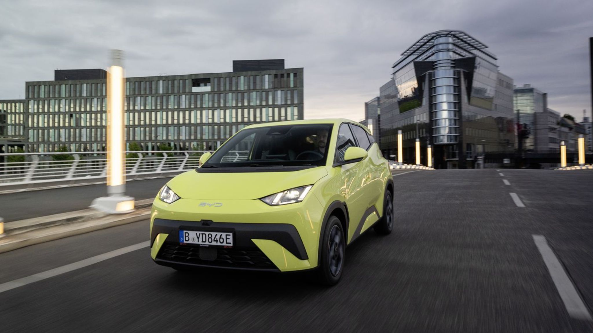 Erschwingliches Elektroauto: Wie gut macht sich der BYD Dolphin Surf auf der Straße?
