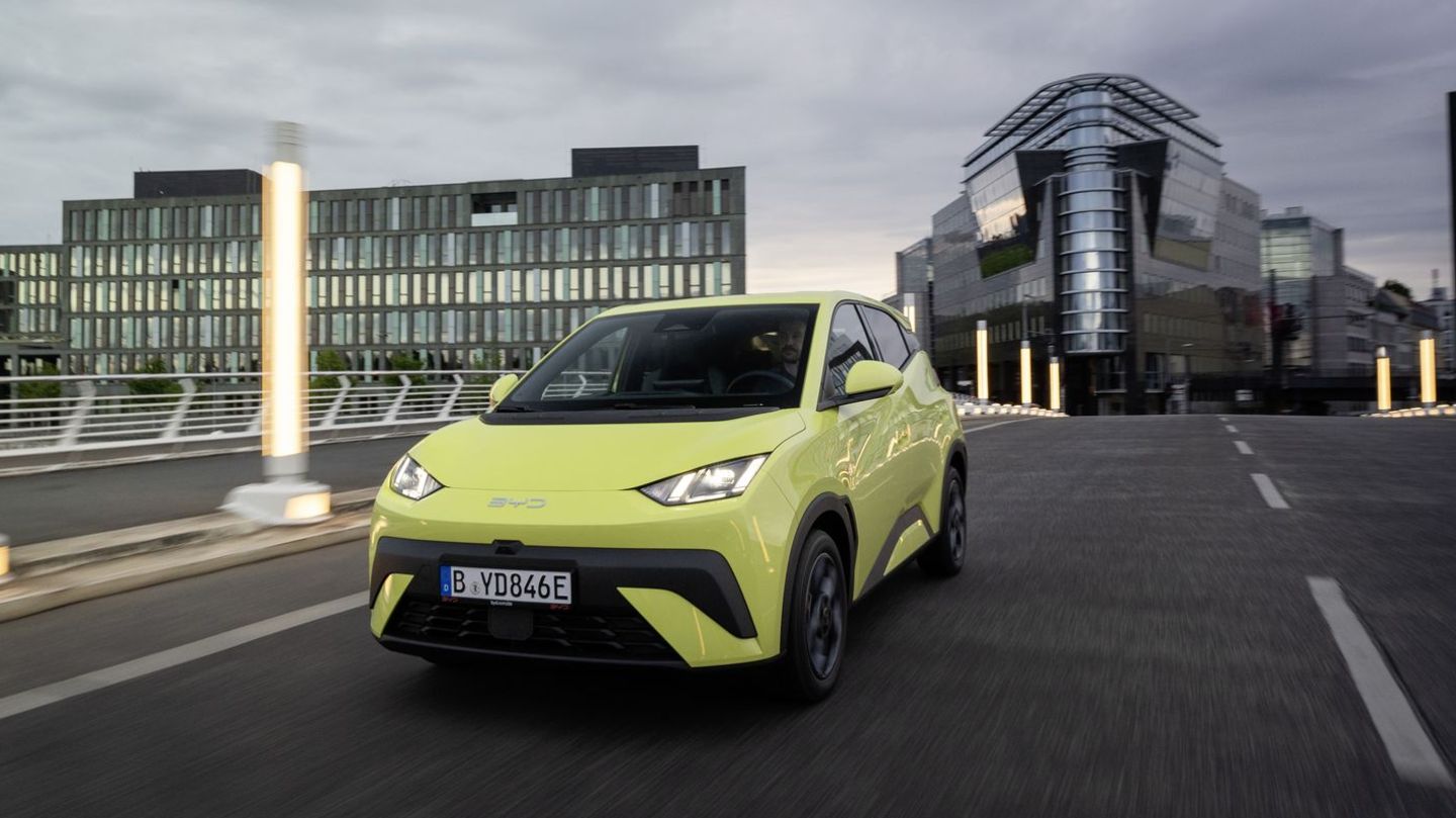 Electric car under 20,000 euros: What can the BYD Dolphin Surf do?