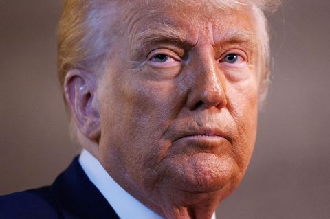 US-Präsident Donald Trump schaut ernst