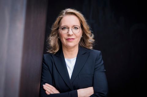 Claudia Kemfert setzt sich für erneuerbare Energien ein