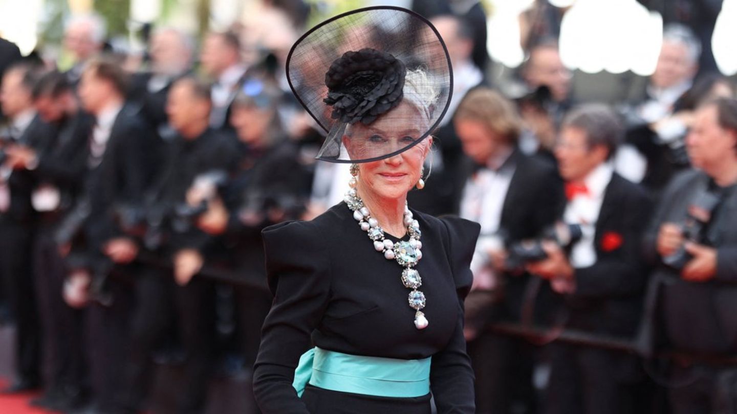 Helen Mirren in Cannes: Spectacular jewels for the red carpet