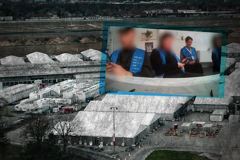 Montage der Flüchtlingsunterkunft Berlin-Tegel