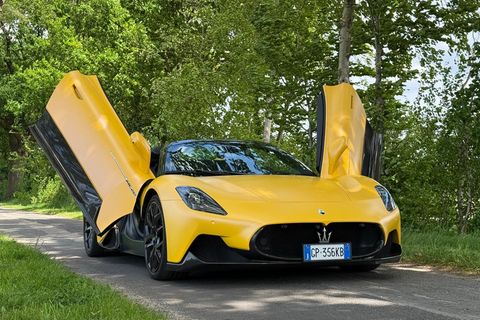Auto Maserati MC20