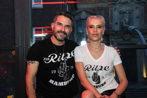 Verena Kerth und Marc Terenzi lächeln in eine Kamera