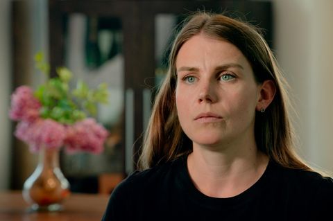 Nathalie Schöffmann, geborene Birli, sitzt in ihrem Haus im Grazer Umland
