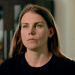 Nathalie Schöffmann, geborene Birli, sitzt in ihrem Haus im Grazer Umland