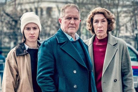 Meret Schande(Christina Scherrer), Moritz Eisner (Harald Krassnitzer) und Bibi Fellner (Adele Neuhauser) schauen extrem ernst