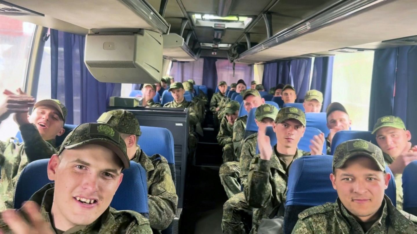 Freigelassene russische Kriegsgefangene
