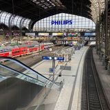 Zwei leere Gleise am Hamburger Hauptbahnhof