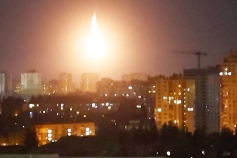 Großer russischer Luftangriff erschüttert Kiew