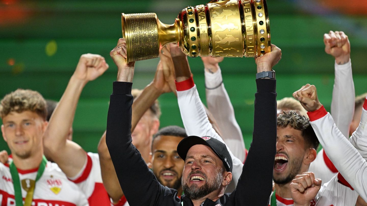 After the final victory: VfB in the frenzy: cup party and new stationery