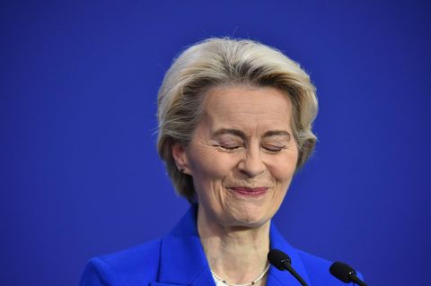 EU-Kommissionpräsidentin Ursula von der Leyen bat Donald Trump um Aufschub der Zölle