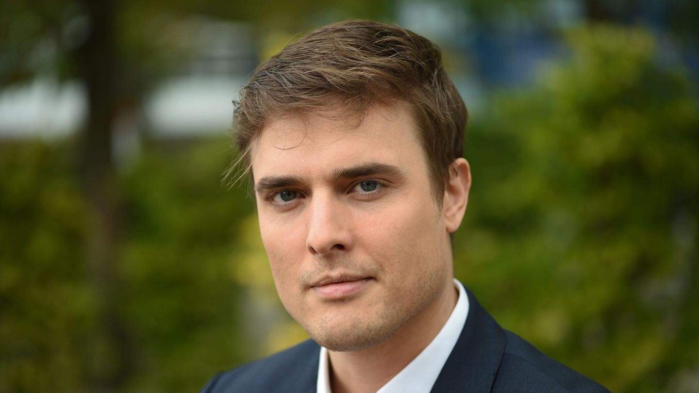 Constantin Schreiber goes to Israel for Axel Springer