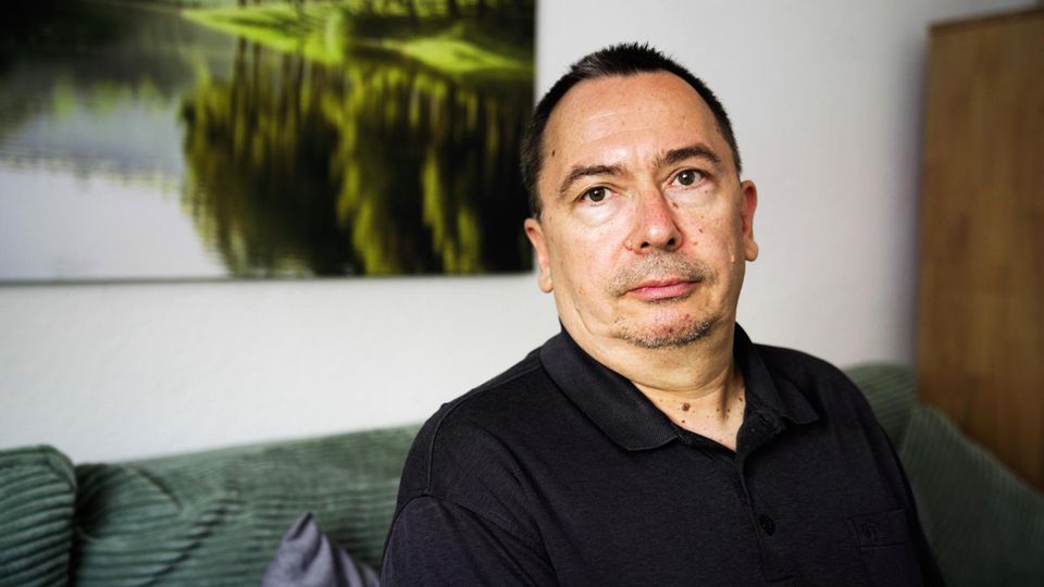 Gefangen im Zweifel: Thomas outete sich nach 27 Jahren Ehe
