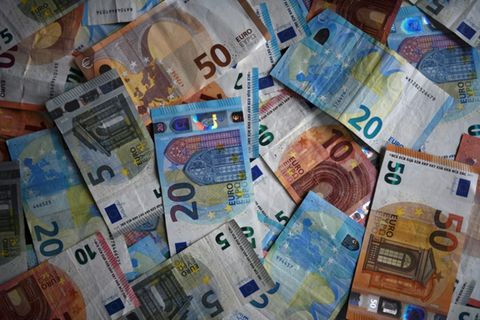 Gehälter von Dax-Vorständen 2020 deutlich gesunken