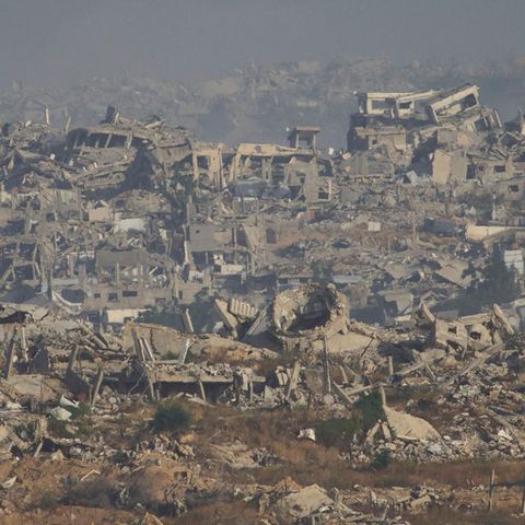Zerstörte Gebäude im Gaza-Streifen sind vom Süden Israels aus zu sehen