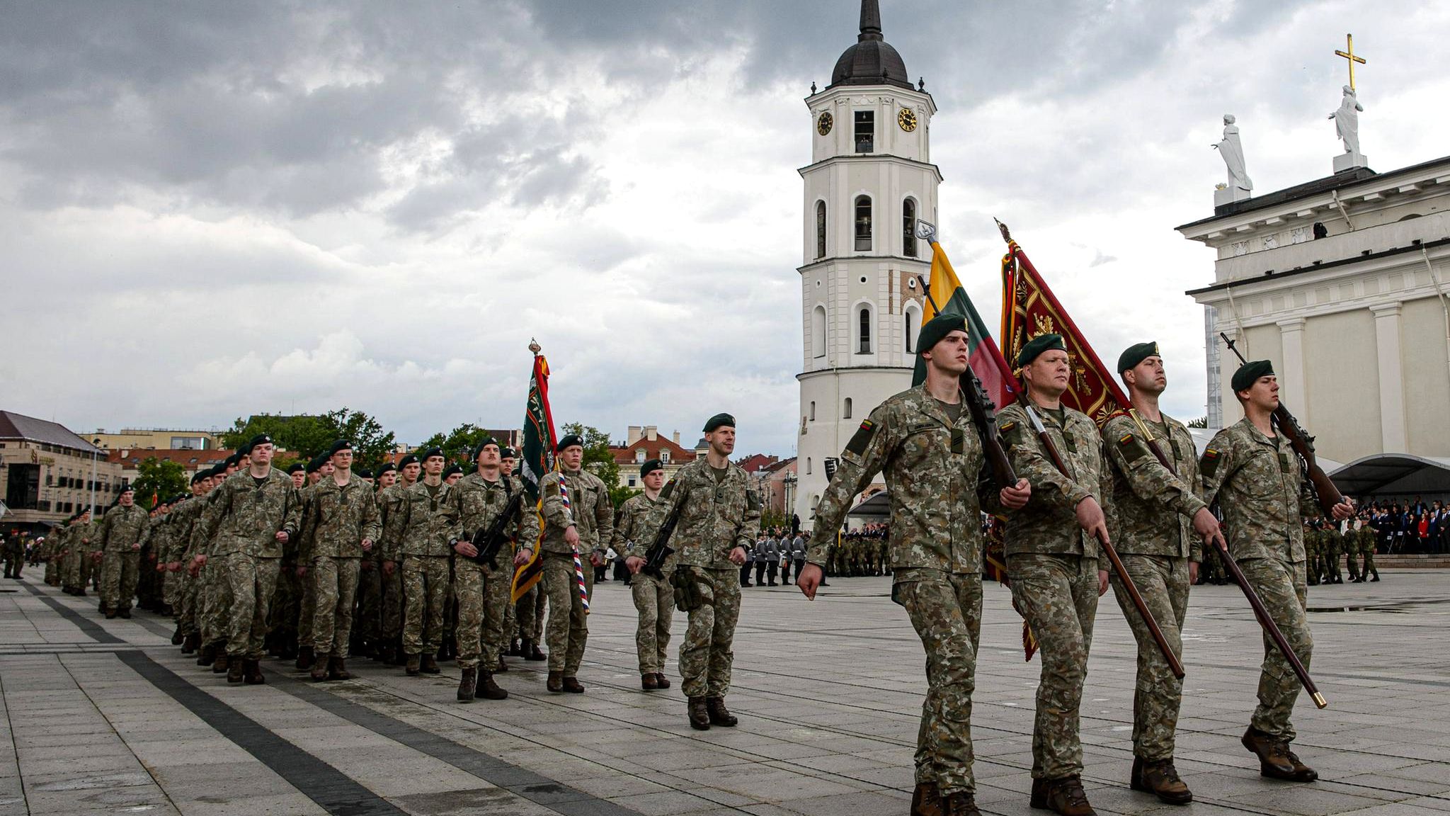 Die "Panzerbrigade 45" der Bundeswehr beim offiziellen Antrittstermin in Litauens Hauptstadt Vilnius