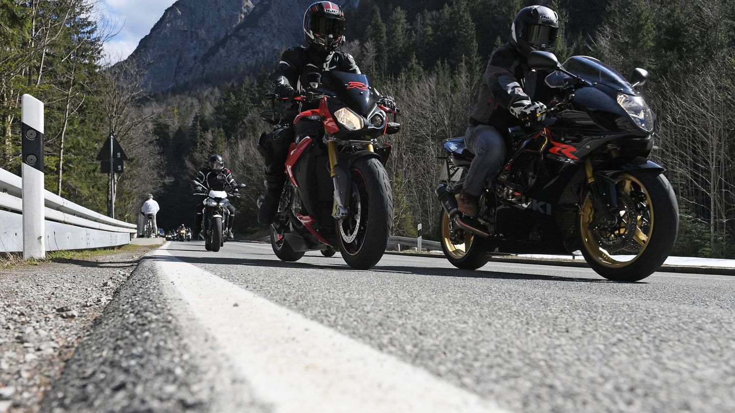 Traffic: Insurance: Biker accidents more expensive than with drivers