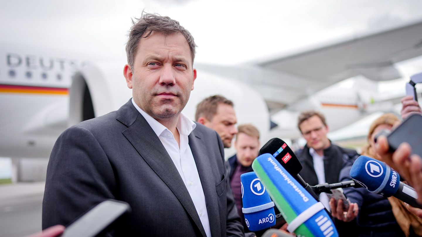 Household: Lars Klingbeil has to solve what the traffic light has failed