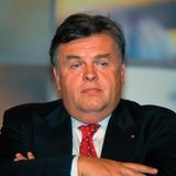 Er war "Mr. RTL": Der als erster Chef des deutschen Privatsenders bekannt gewordene österreichische Medienmanager Helmut Thoma starb bereits am 3. Mai in Wien an Herzversagen. Er starb demnach genau an seinem 86. Geburtstag. Der Österreicher war der erfolgreichste Pionier des 1984 in Deutschland gestarteten Privatfernsehens. Unter seiner Leitung wuchs RTL zum reichweitenstärksten privaten Fernsehsender in Europa und lag zwischenzeitlich bei den Marktanteilen in Deutschland vorn